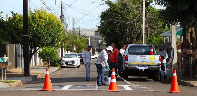 Prefeitura muda sentido de rua no Conjunto Flamingos